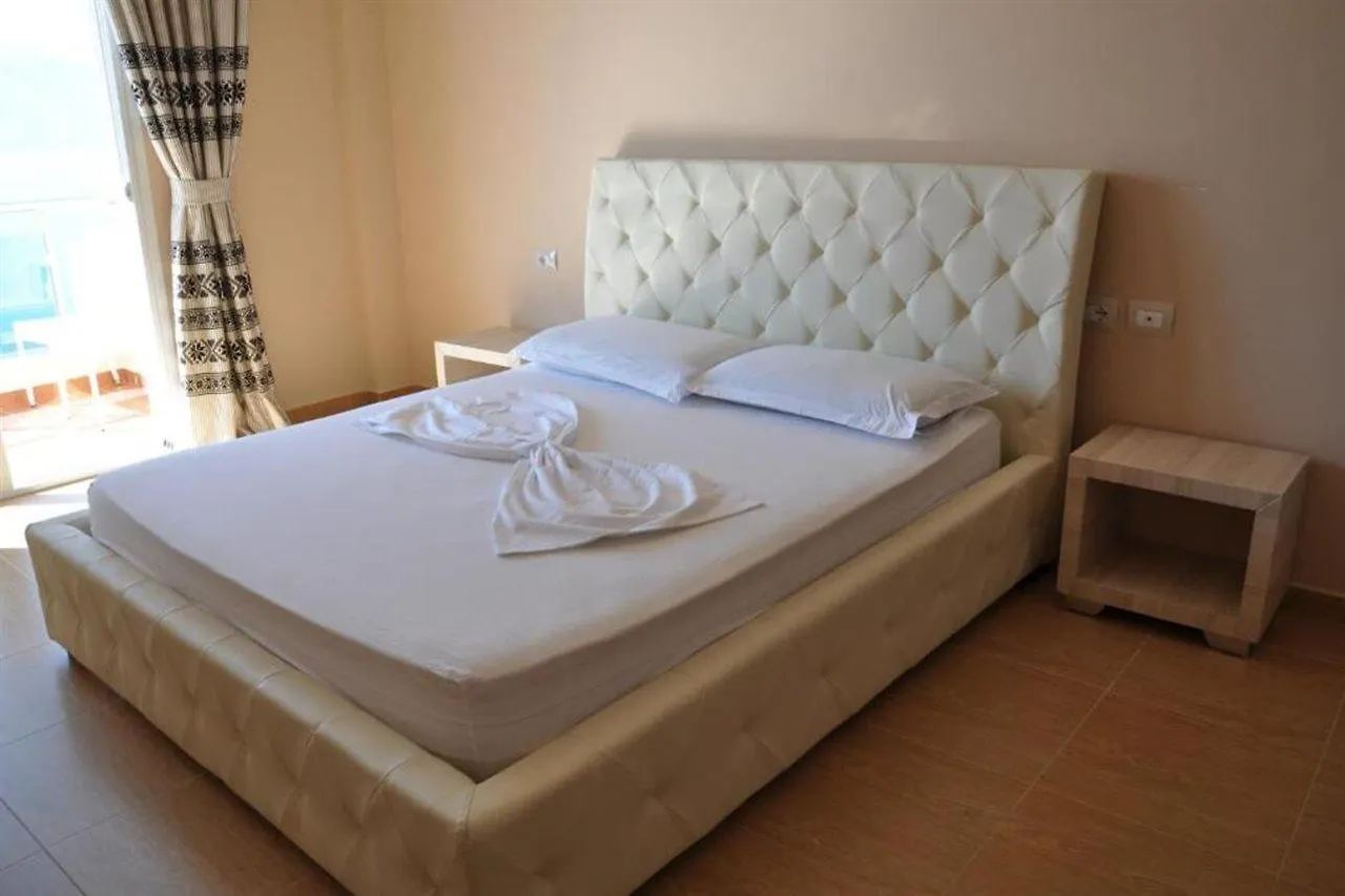 Hotel Coral Radhimë